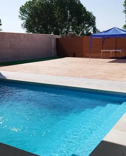 El Descanso De Lares 乡村民宿 *