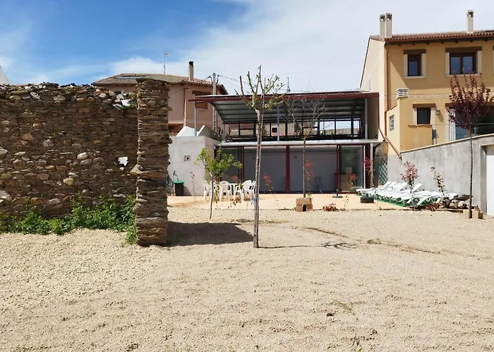 El Descanso De Lares 乡村民宿 *